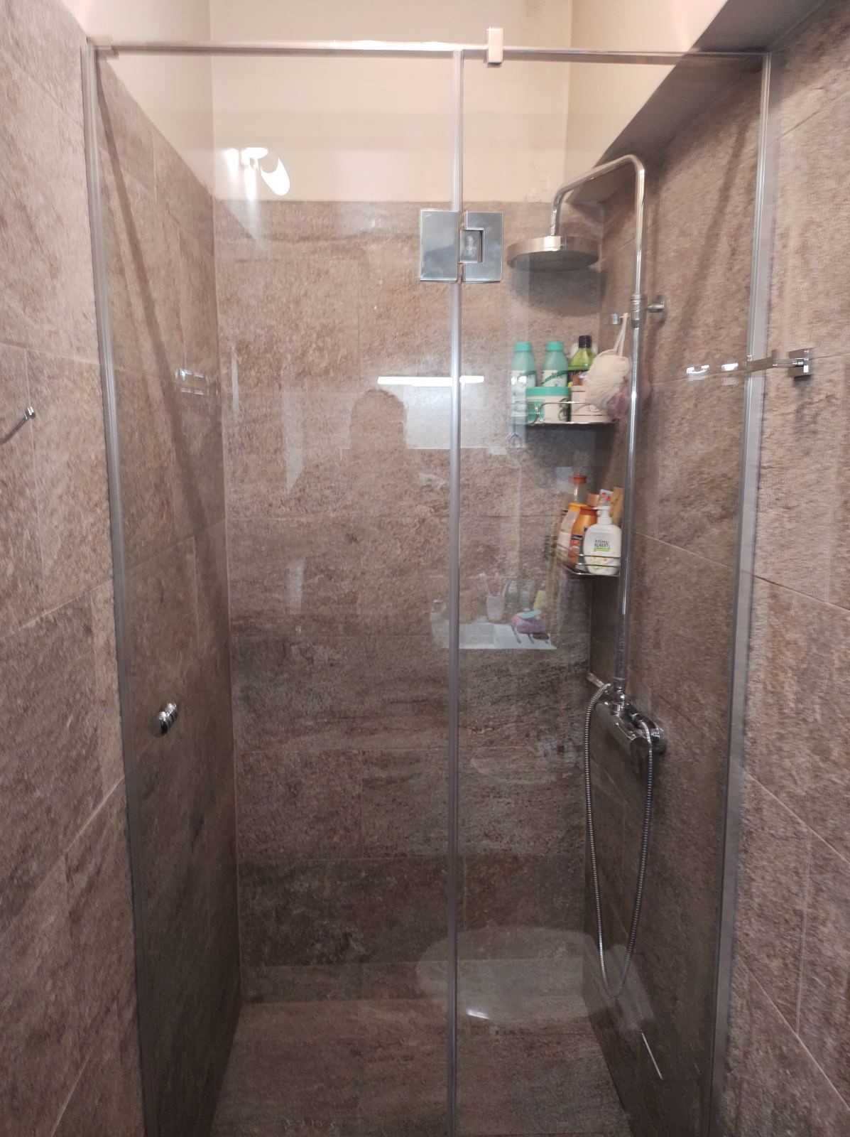 Shower cabin